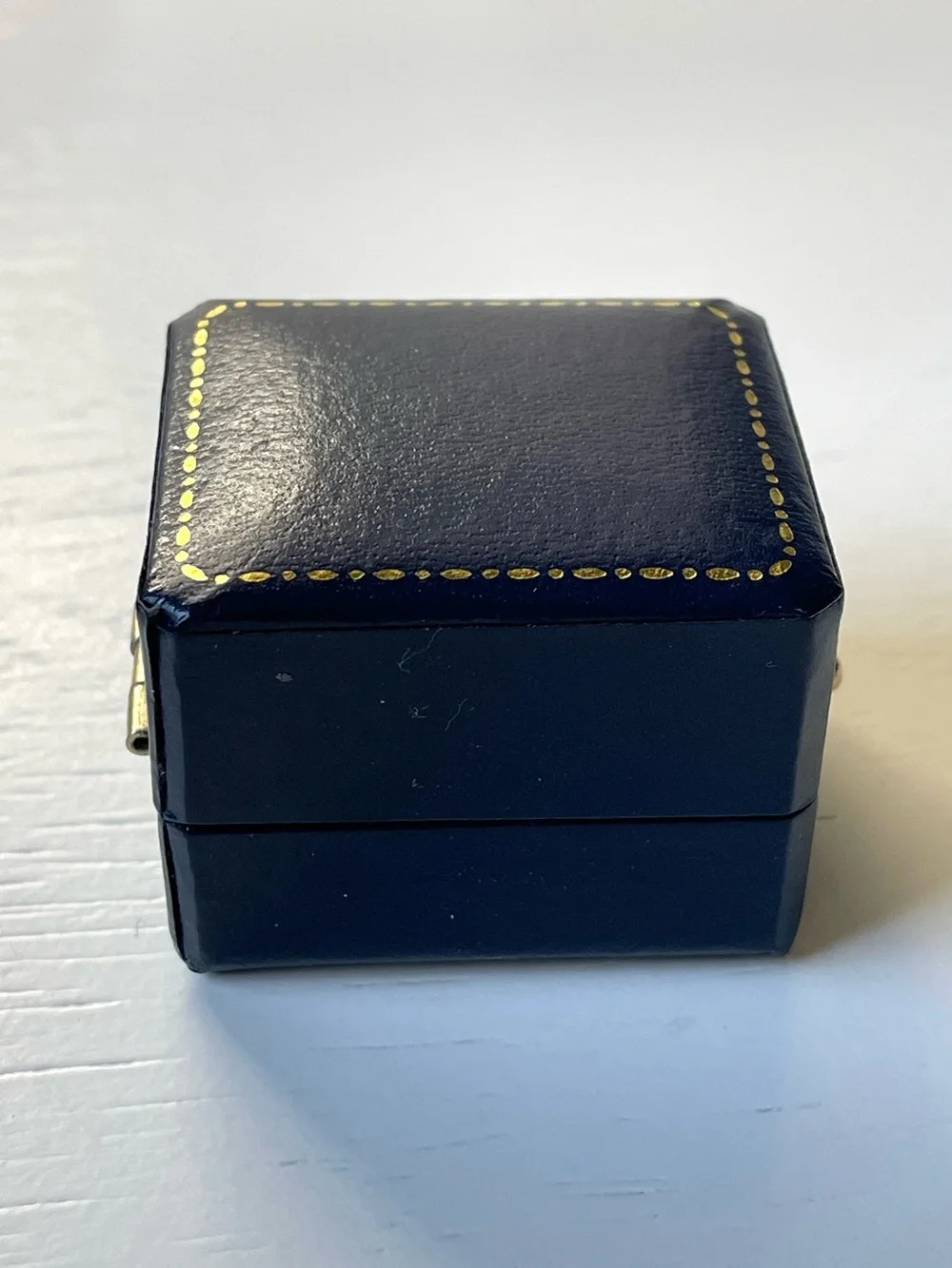 Vintage dark blue leather-look ring box